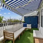 Atypique Appartement Avec Vue Sur La Tour Eiffel By Weekome